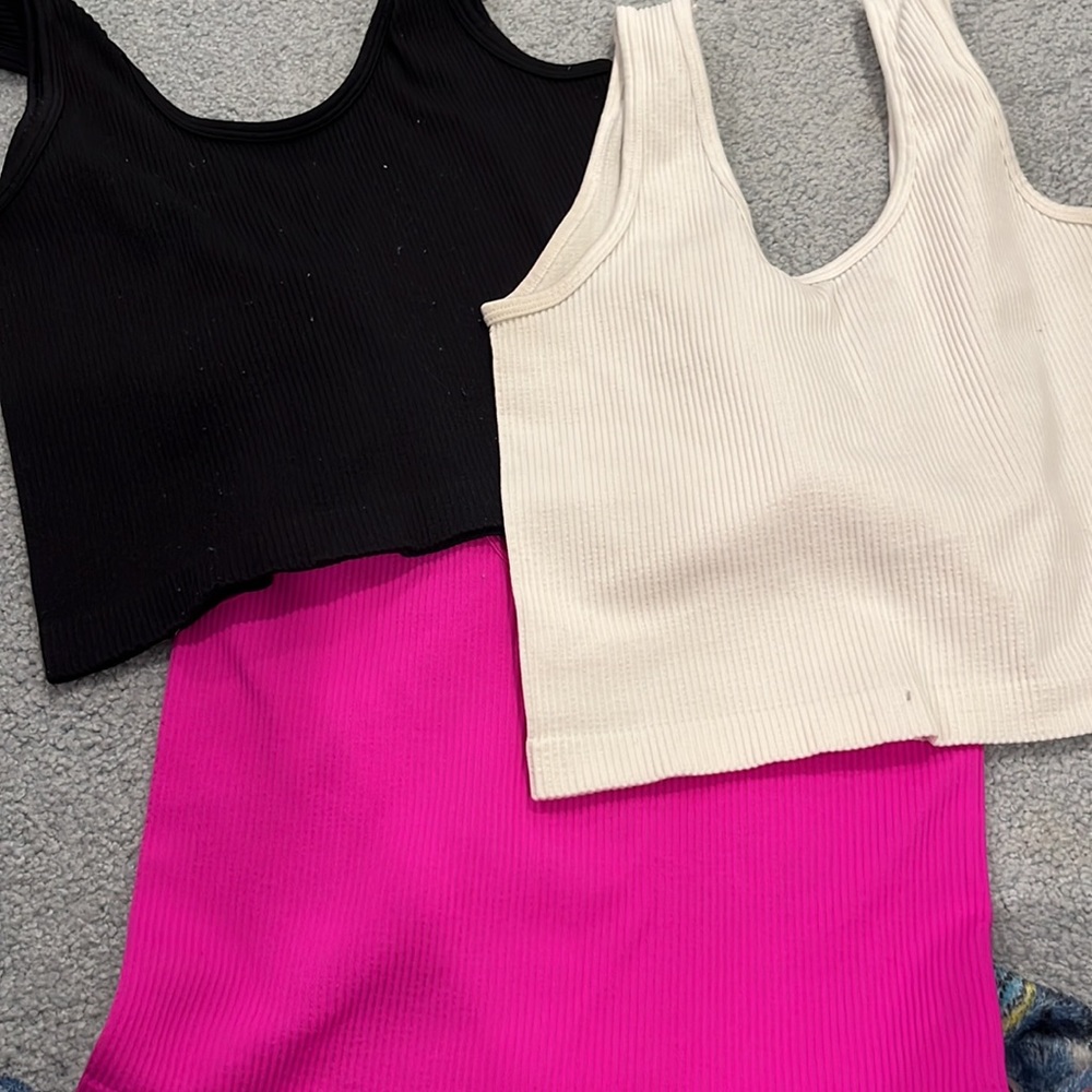 Three back ribbed tanks - Picture 2 of 5